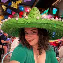 Single Greek woman in New York, NY, United States