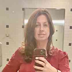 Single Greek woman in Chicago, IL, United States