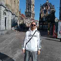 Single Greek man in Queens, New York, United States