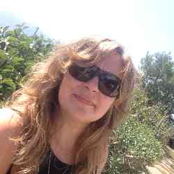 Single Greek woman in Athens, Greece, Greece