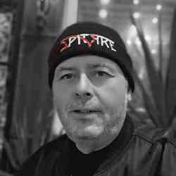 Single Greek man in Athens, Ελλάδα, Greece