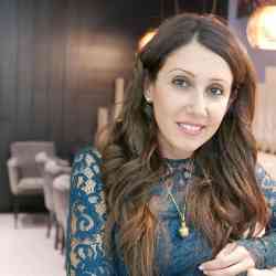 Single Greek woman in Athens, Ελλάδα, Greece