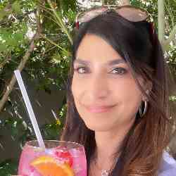 Single Greek woman in Johannesburg South, South Africa, South Africa