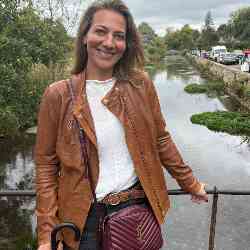 Single Greek woman in Canterbury, UK, United Kingdom