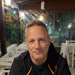 Single Greek man in Thessaloniki, Ελλάδα, Greece