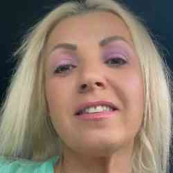 Single Greek woman in Athens, Greece, Greece