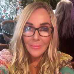 Single Greek woman in Wakefield, UK, United Kingdom