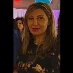 Single Greek woman in Queens, New York, United States