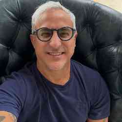 Single Greek man in Bradenton, Florida, United States