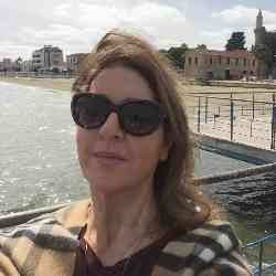 Single Greek woman in Waltham Cross, UK, United Kingdom