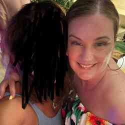 Single Greek woman in Lombard, IL, United States