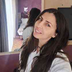 Single Greek woman in București, Romania, Romania