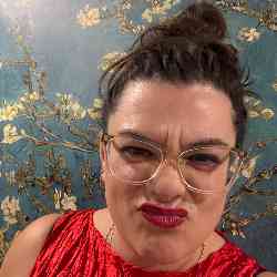 Single Greek woman in Oshawa, ON, Canada