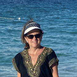 Single Greek woman in New York, NY, United States