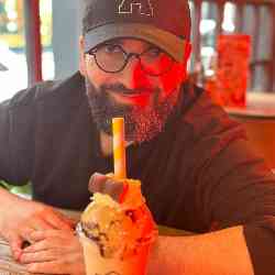 Single Greek man in Boston, Massachusetts, United States