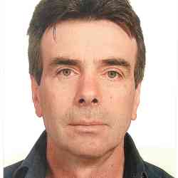 Single Greek man in Athens, Ελλάδα, Greece