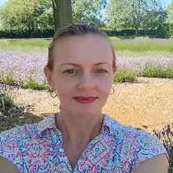 Single Greek woman in Norwich, UK, United Kingdom