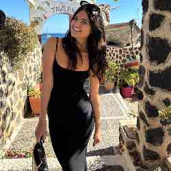 Single Greek woman in Chicago, IL, United States