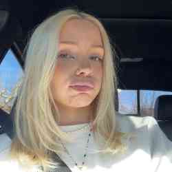 Single Greek woman in Orlando, Florida, United States