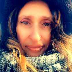 Single Greek woman in Montreal, QC, Canada