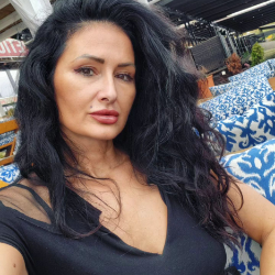 Single Greek woman in Glifada, Glifada, Greece