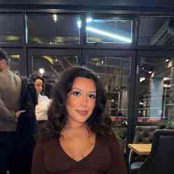 Single Greek woman in London, UK, United Kingdom