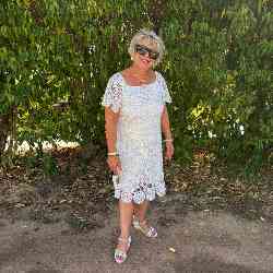 Single Greek woman in Canberra, ACT, Australia