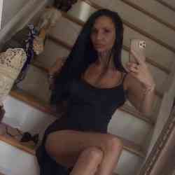 Single Greek woman in Franklin Lakes, NJ, United States