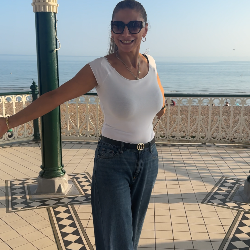 Single Greek woman in London, UK, United Kingdom