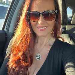 Single Greek woman in Athens, Ελλάδα, Greece