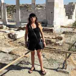 Single Greek woman in London, UK, United Kingdom