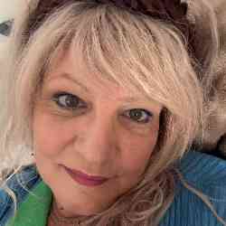 Single Greek woman in Igoumenitsa, Griechenland, Greece