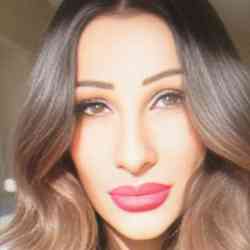 Single Greek woman in London, UK, United Kingdom