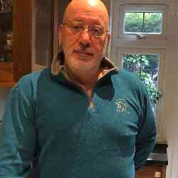 Single Greek man in Enfield, UK, United Kingdom