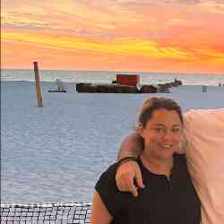 Single Greek woman in Tampa, FL, United States