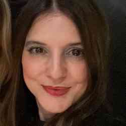 Single Greek woman in London, UK, United Kingdom