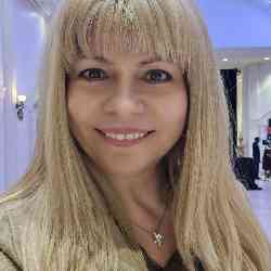 Single Greek woman in Richmond Hill, ON, Canada