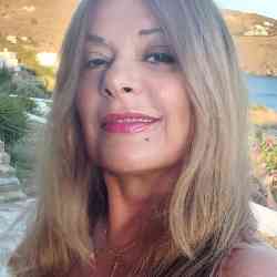 Single Greek woman in Athens, Ελλάδα, Greece