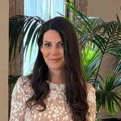 Single Greek woman in Chicago, IL, United States