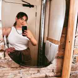 Single Greek woman in Winnipeg, MB, Canada