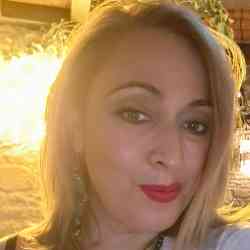 Single Greek woman in Athens, Ελλάδα, Greece
