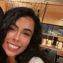 Single Greek woman in Los Angeles, CA, United States