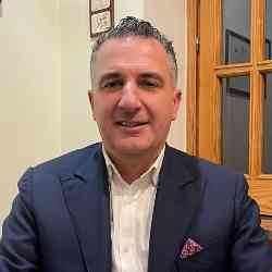 Single Greek man in Bologna, Metropolitan City of Bologna, Italy