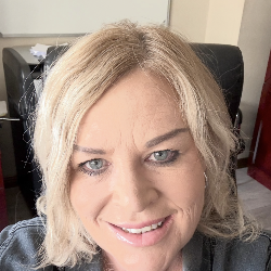 Single Greek woman in Pretoria, South Africa, South Africa