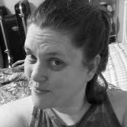 Single Greek woman in Detroit, MI, United States