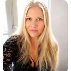 Single Greek woman in Toronto, ON, Canada