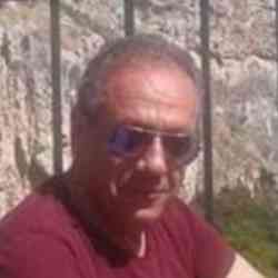 Single Greek man in Υμηττός, Υμηττός, Greece