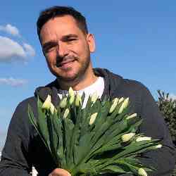 Single Greek man in New York, NY, United States