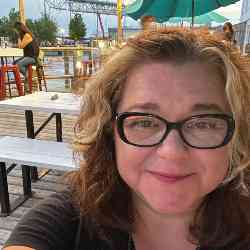 Single Greek woman in Toronto, ON, Canada