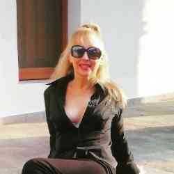 Single Greek woman in Athens, Ελλάδα, Greece